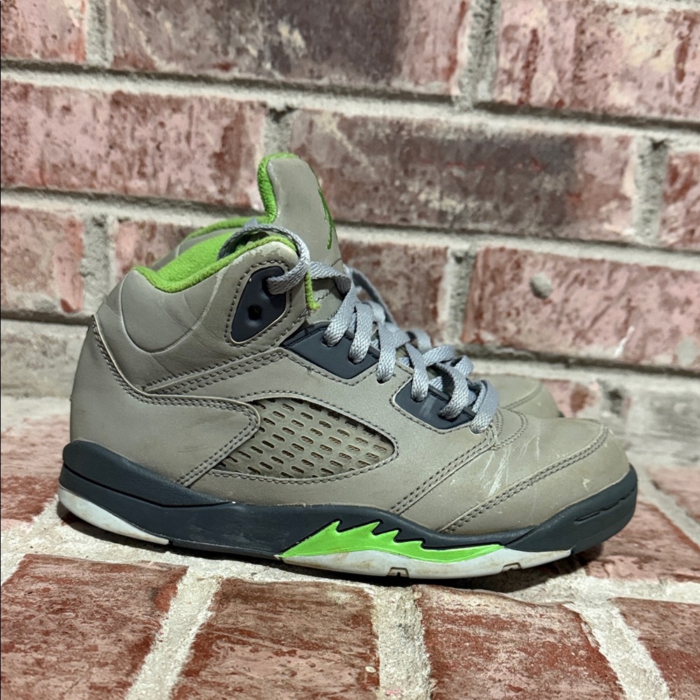Kids Jordan 5 retro green bean shoes size 1.5y